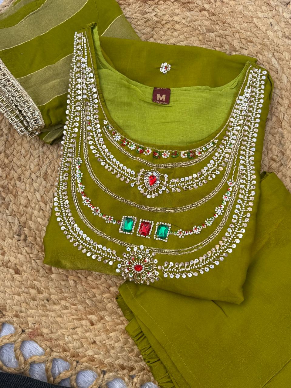 PREMIUM-FERTIGANZUG-SET AUS ANARKALI