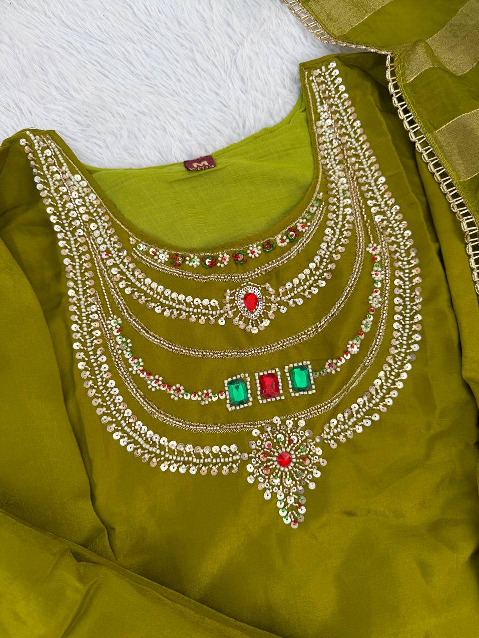 PREMIUM-FERTIGANZUG-SET AUS ANARKALI