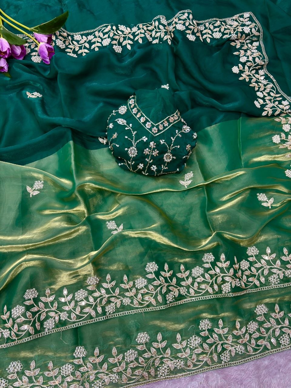 Presents New Bollywood Trending Design