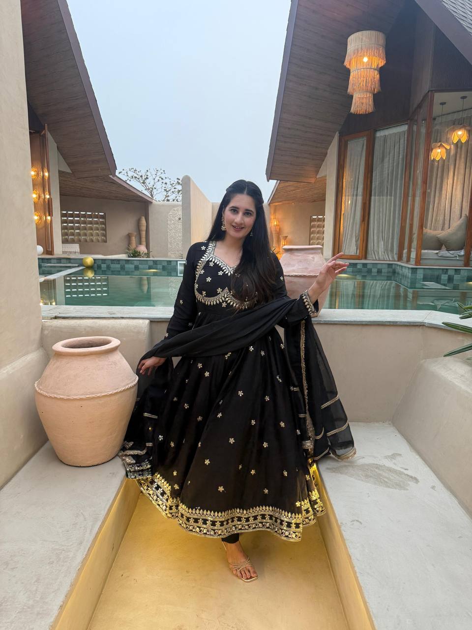 Presenting New Đěsigner Anarkali Suit In New Fancy Style
