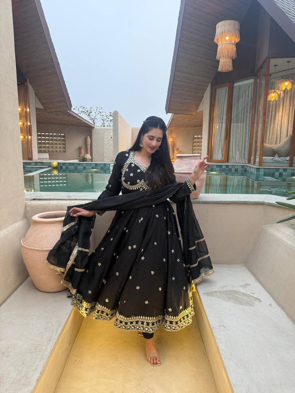 Presenting New Đěsigner Anarkali Suit In New Fancy Style