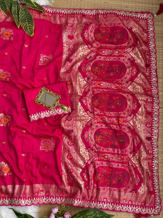 Very soft nd elegant rich look dola silk fabrics saree