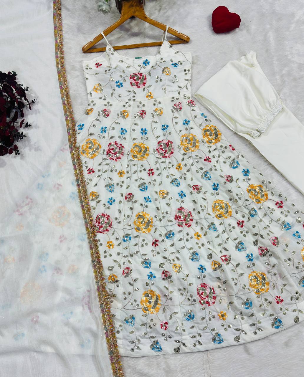 PREMIUM READYMADE LUXURY ANARKALI SUIT 3 PIS