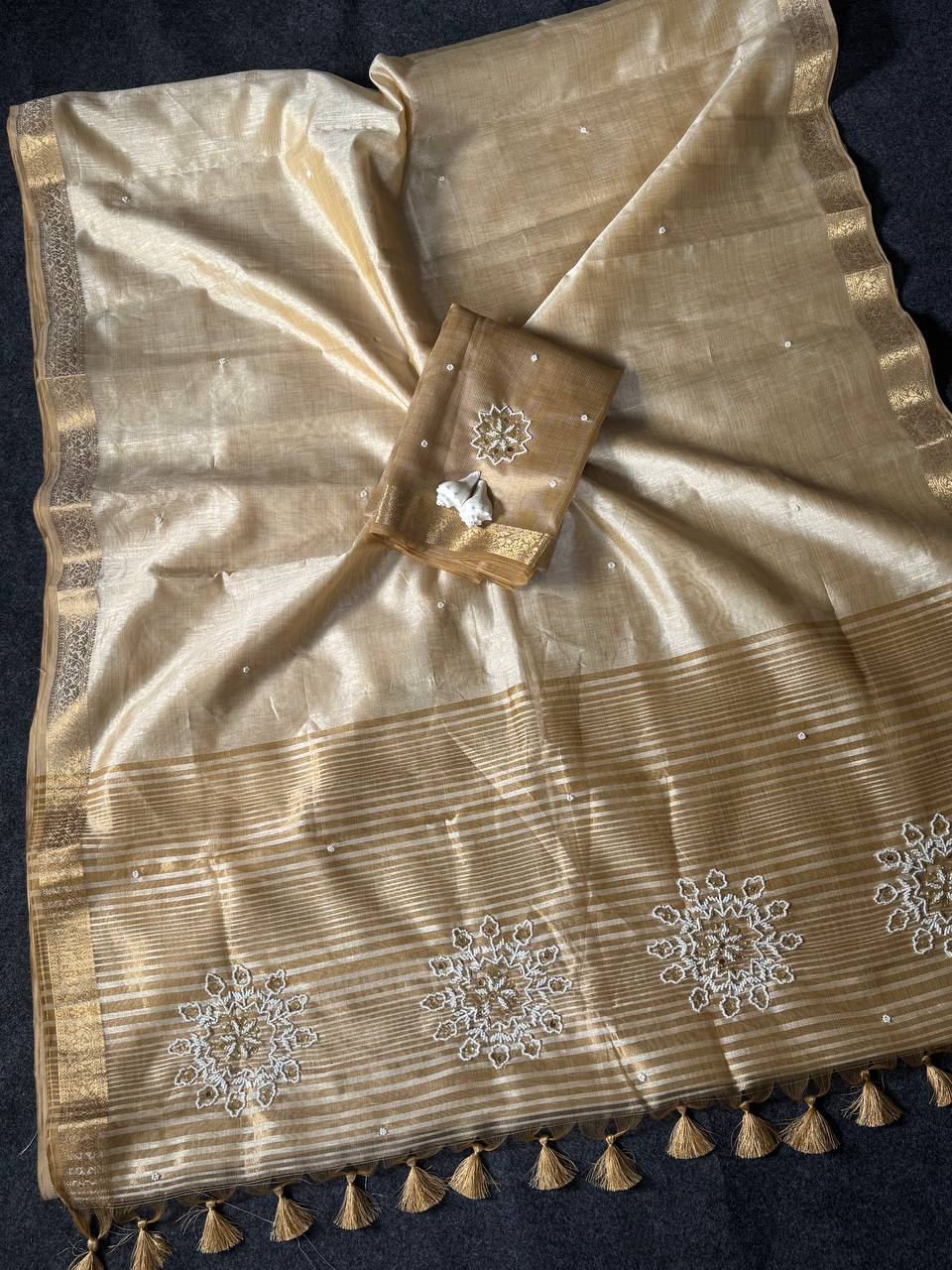 PURE ZARI WEAVING ROYAL LOOK CLASSY SAREE