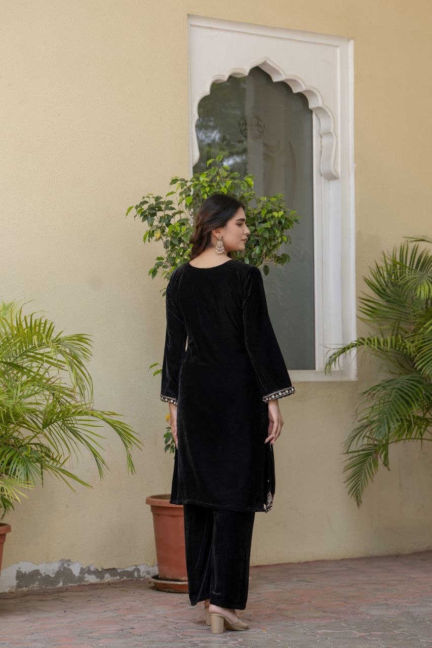 Presenting New Ready Made Kurti Pant Dupatta Collection