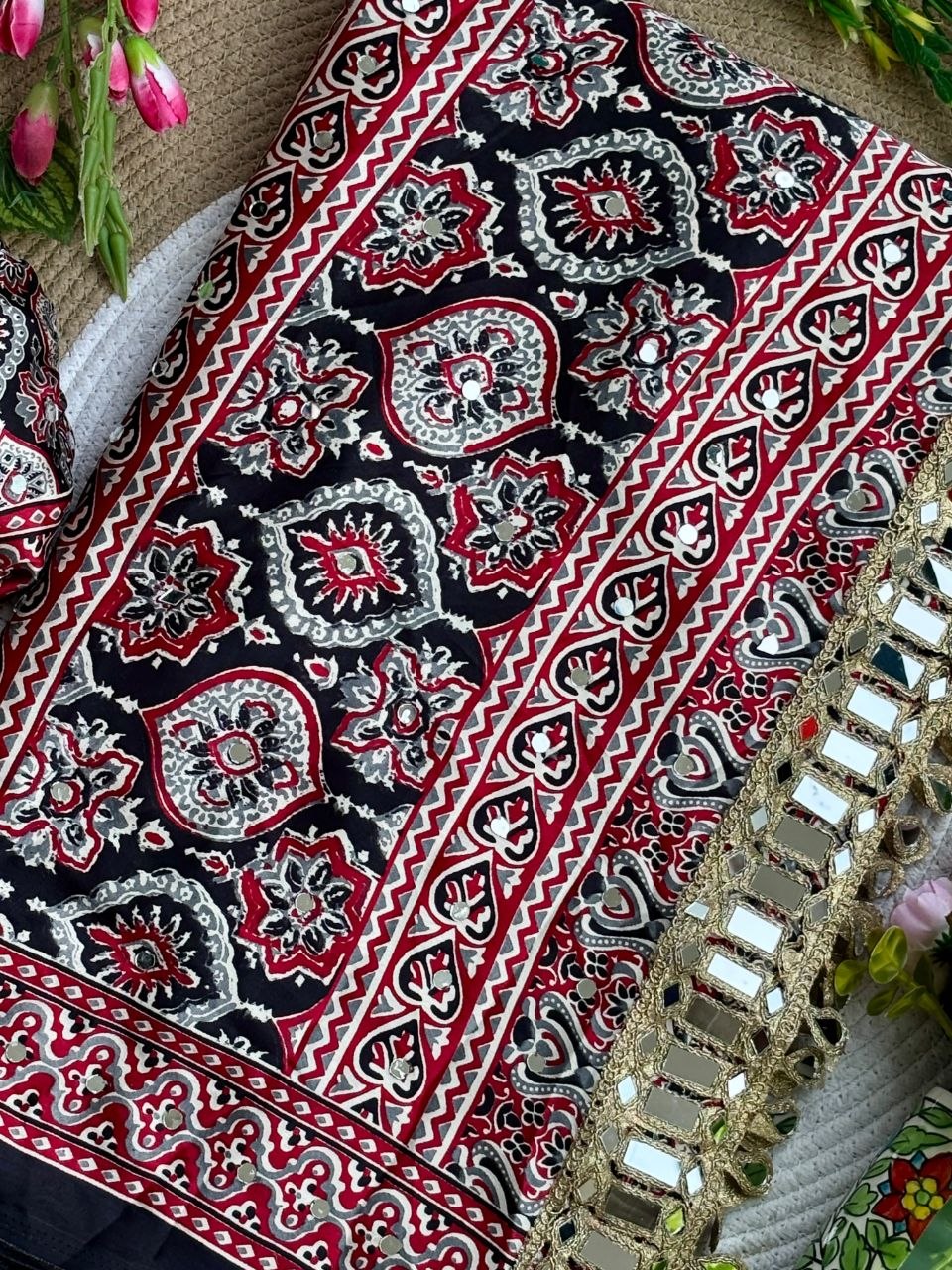 Very Soft and Elegant Rich look Original Japan Sartin Ajarak Print Saree