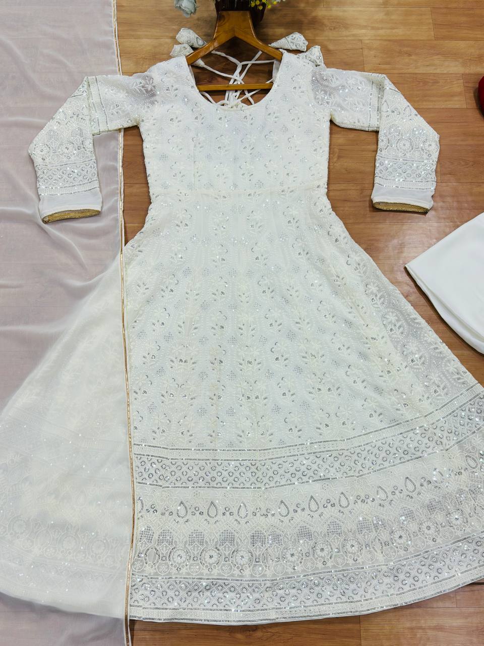 PREMIUM READYMADE LUXURY ANARKALI SUIT 3 PIS
