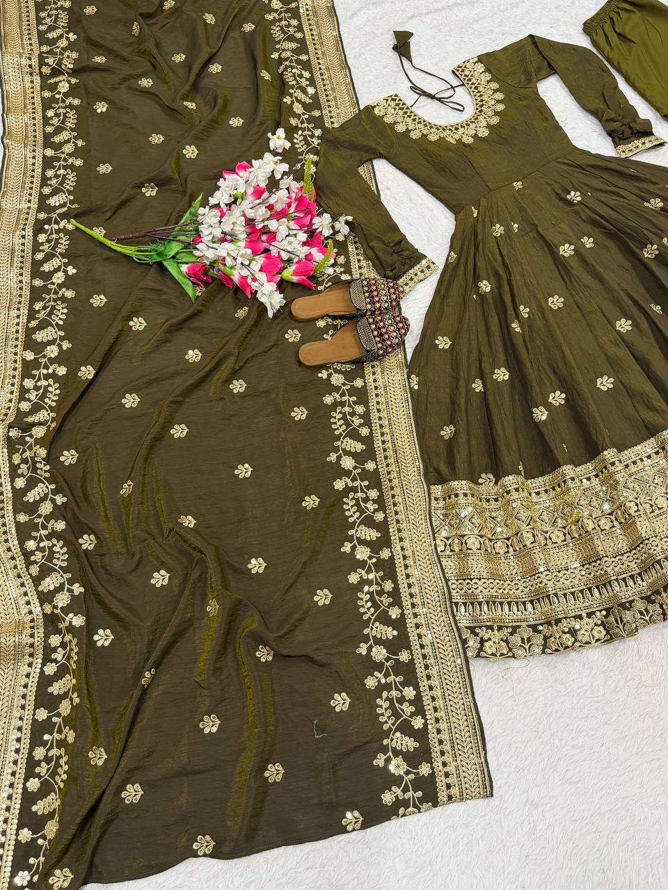 Presenting New  Đěsigner Anarkali Suit In New Fancy Style