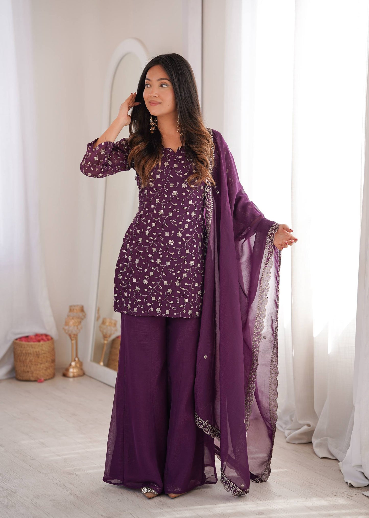 CRUNCHY SILK FABRIC WITH EMBROIDERY SEQUENCE AND JARI WORK SUIT
