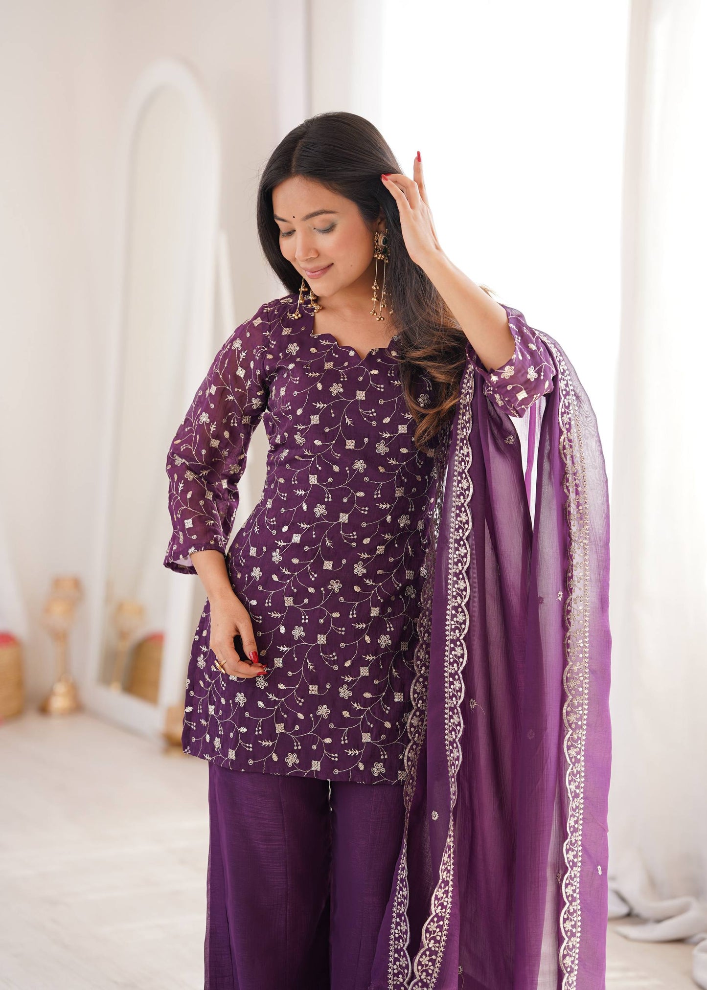 CRUNCHY SILK FABRIC WITH EMBROIDERY SEQUENCE AND JARI WORK SUIT