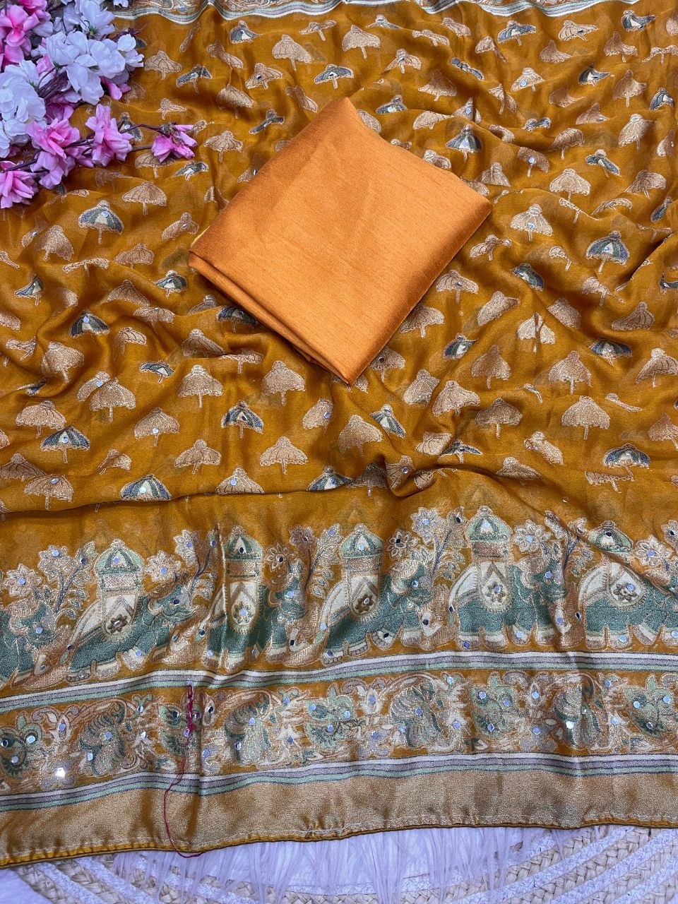 mono banglori with beautiful piping saree