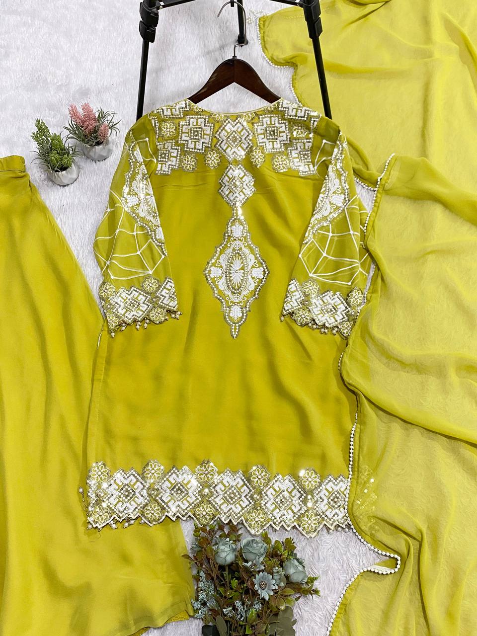 EID EXCLUSIVE AND TRENDY FOR WEDDING SEASON PLAZZO