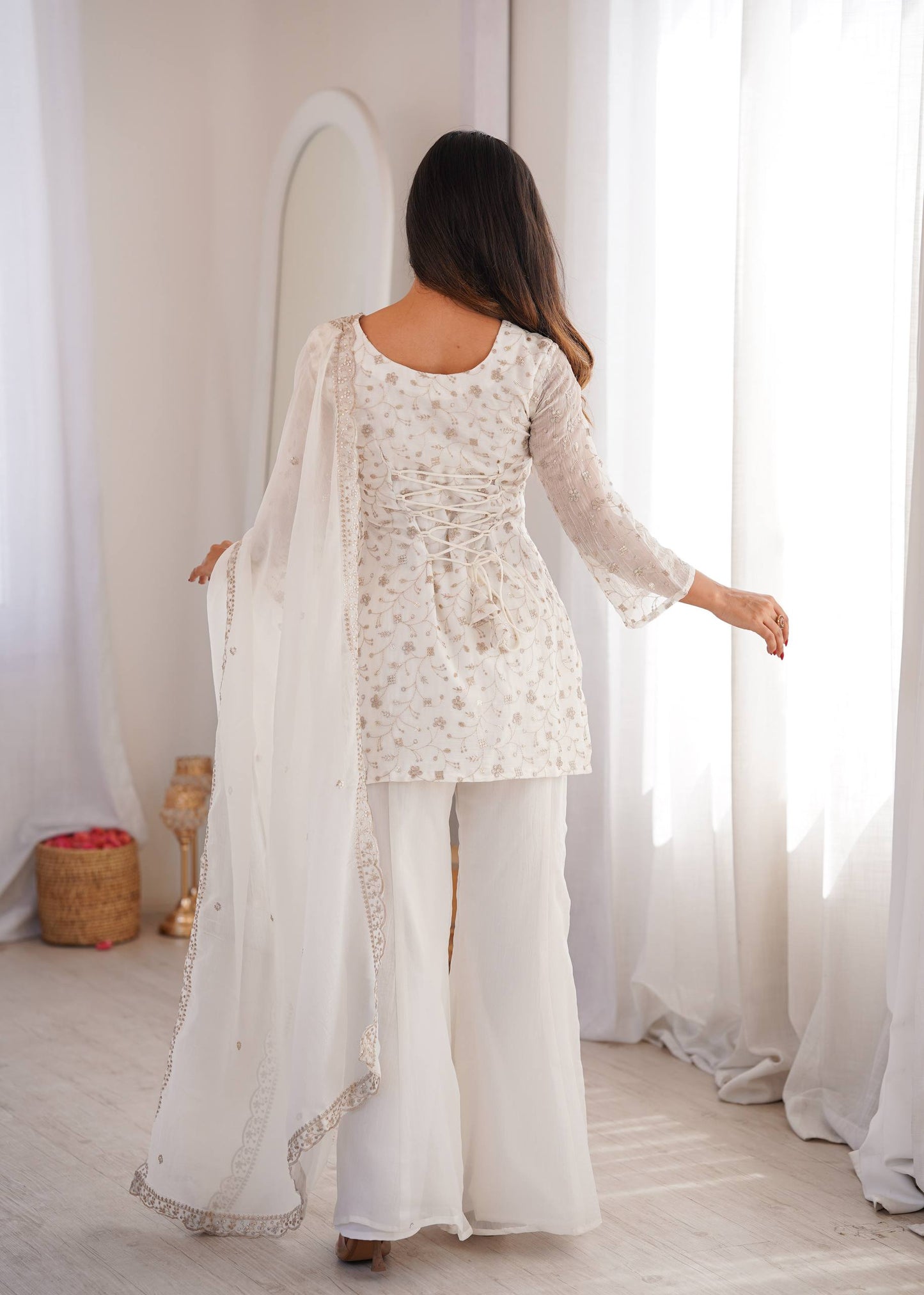 CRUNCHY SILK FABRIC WITH EMBROIDERY SEQUENCE AND JARI WORK SUIT