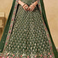Sehen Sie umwerfend aus in diesem wunderschönen cremefarbenen Lehenga-Set