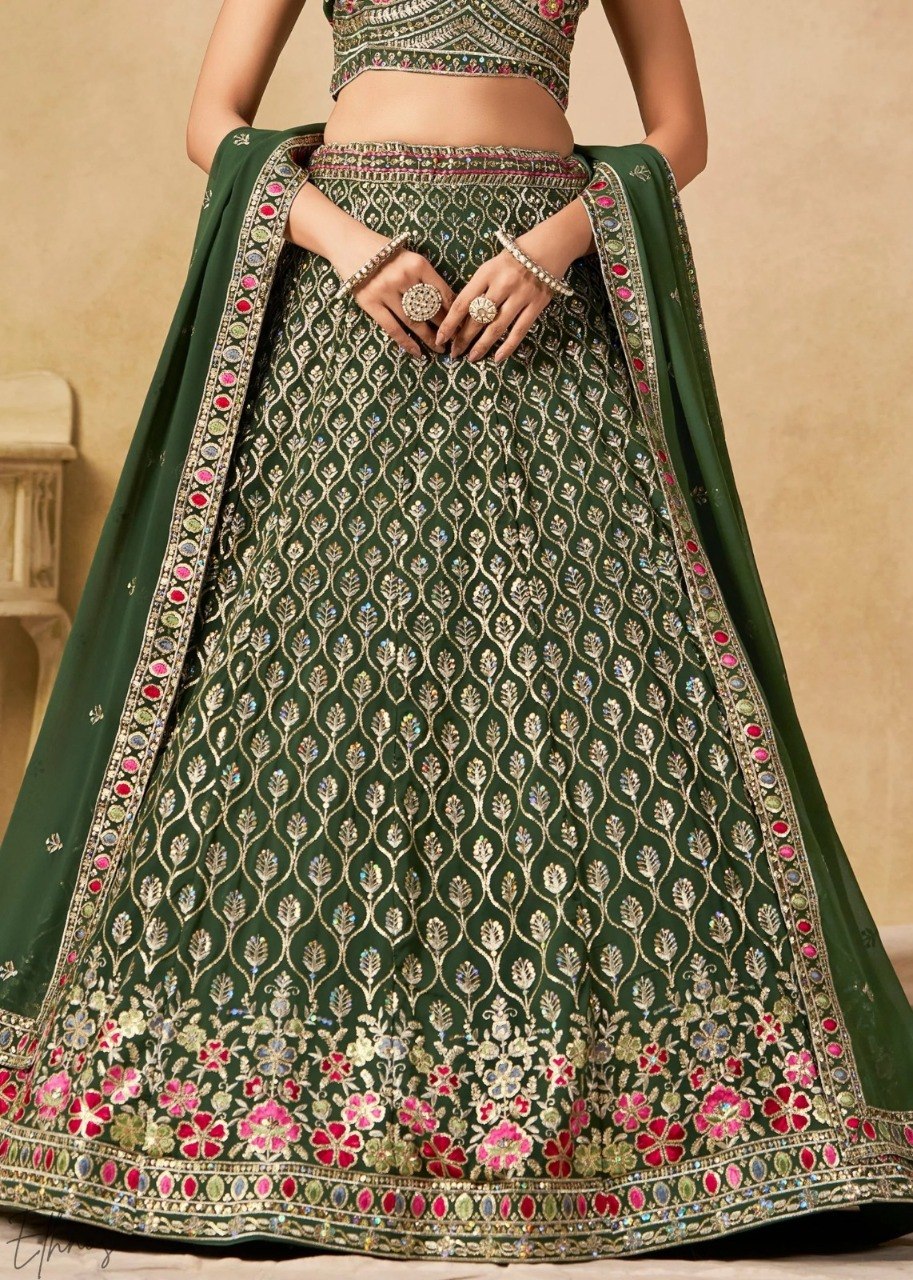 Sehen Sie umwerfend aus in diesem wunderschönen cremefarbenen Lehenga-Set