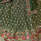 Sehen Sie umwerfend aus in diesem wunderschönen cremefarbenen Lehenga-Set