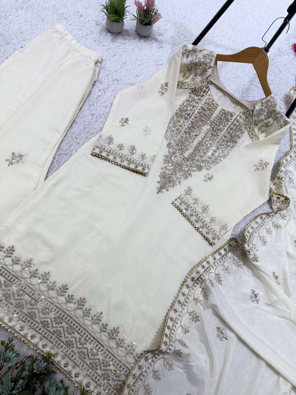 PREMIUM-FERTIGANZUG-SET AUS ANARKALI