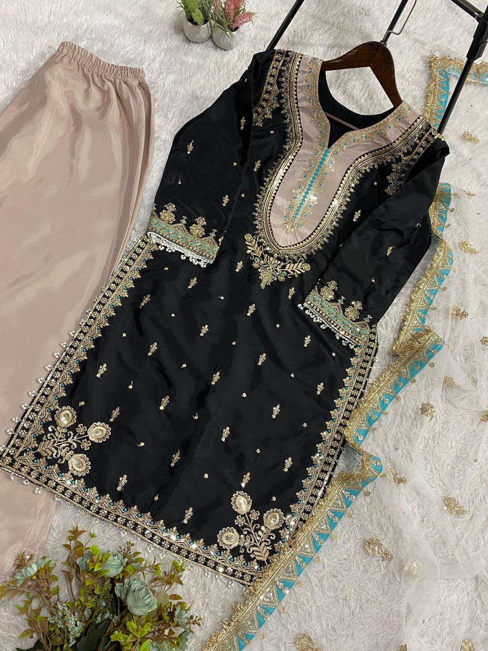 MAHIRA KHAN INSPIRED SEQUENCE EMBROIDERY WORKED TOP PLAZZO
