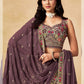 Sehen Sie umwerfend aus in diesem wunderschönen cremefarbenen Lehenga-Set