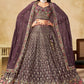 Sehen Sie umwerfend aus in diesem wunderschönen cremefarbenen Lehenga-Set