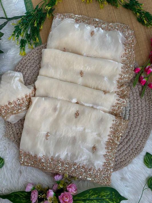 Very soft elegant nd rich look fendy sartin saree