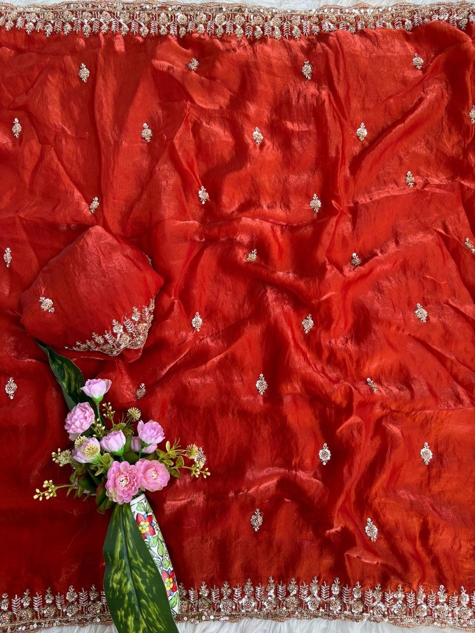 Very soft elegant nd rich look fendy sartin saree