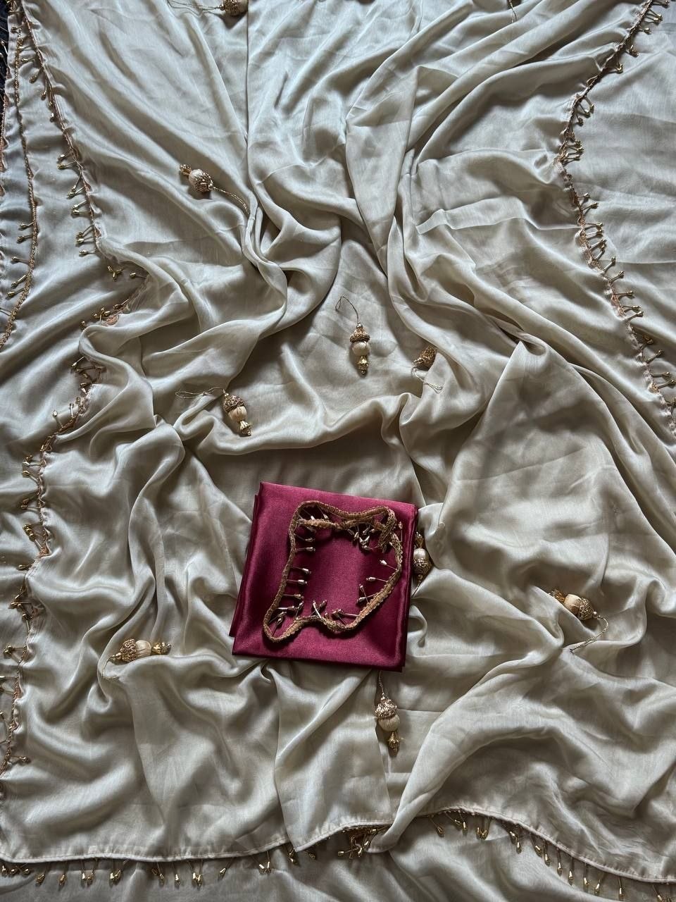 MOST VIREL TRENDING HOT DEMANDING INSTAGRAM SAREE