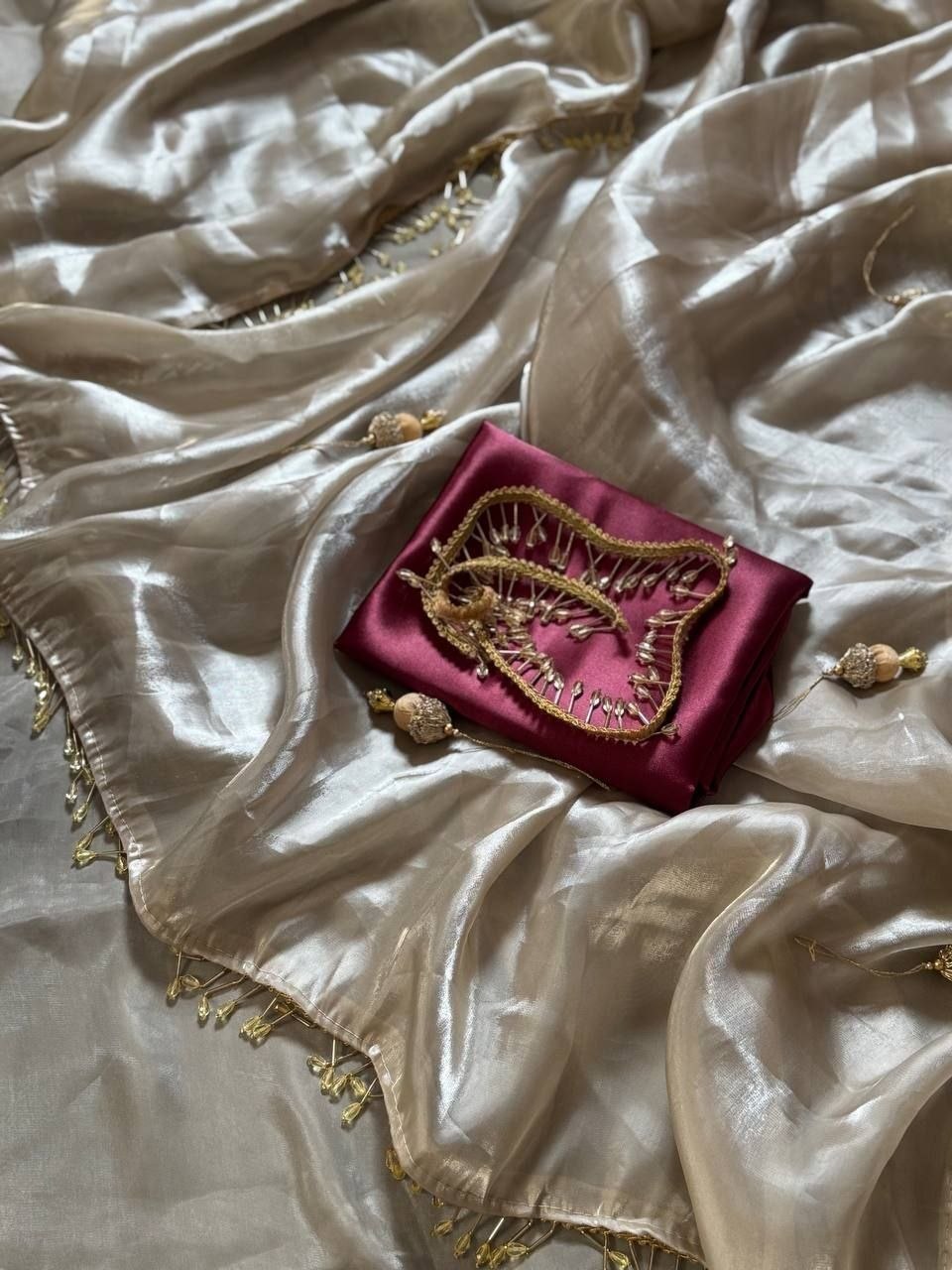 MOST VIREL TRENDING HOT DEMANDING INSTAGRAM SAREE