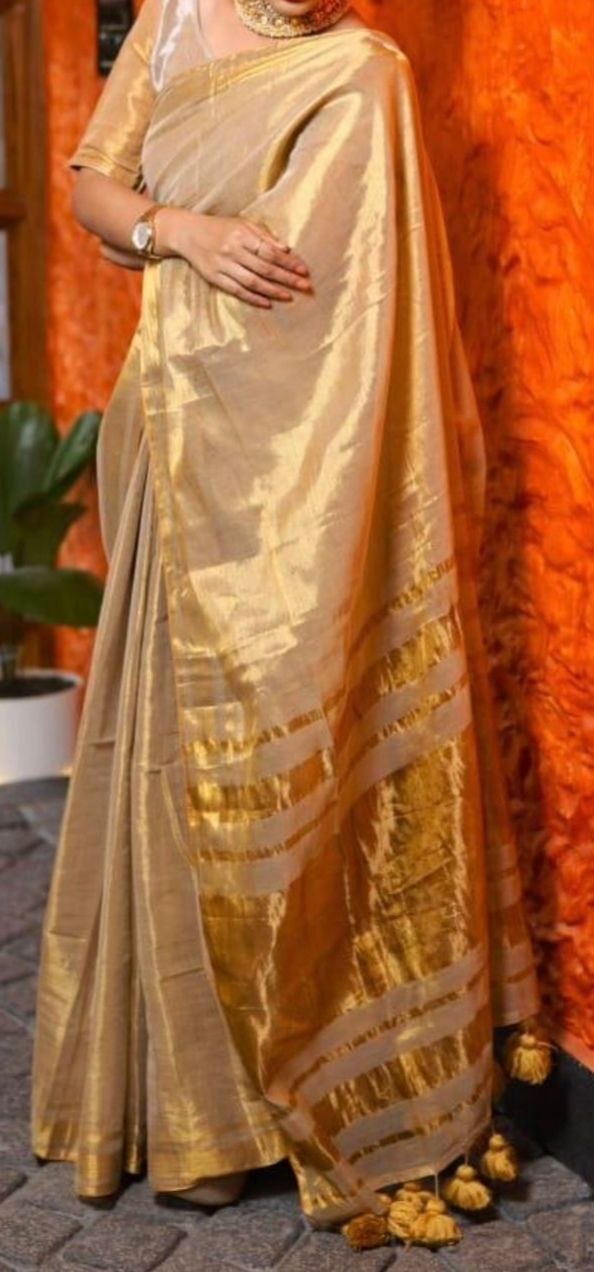 elegant saree is crafted from lightweight saree