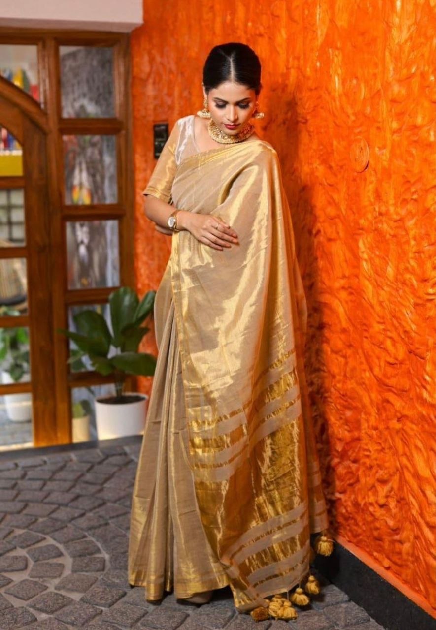 elegant saree is crafted from lightweight saree