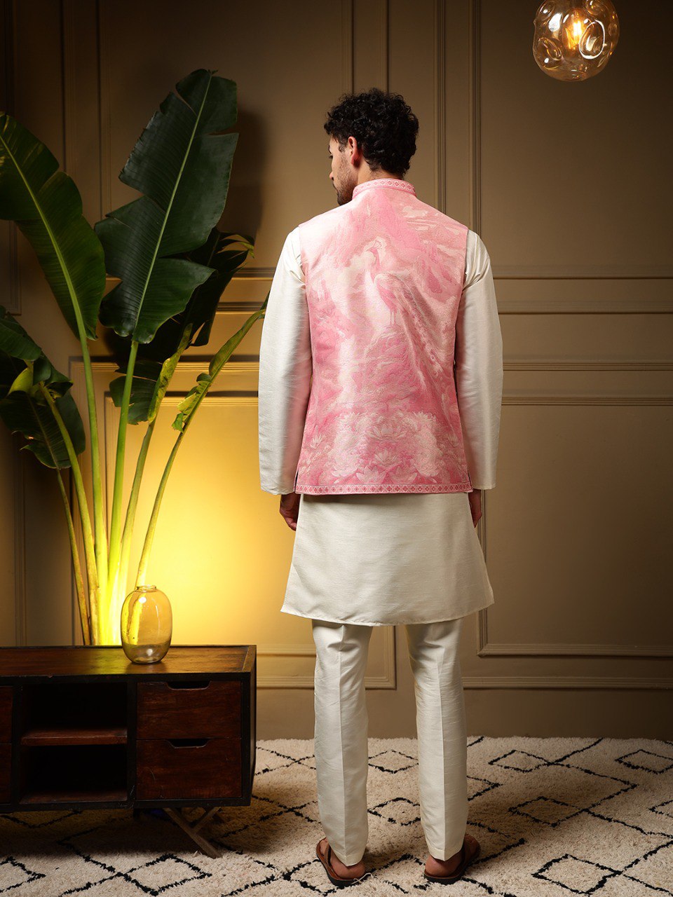 Presenting Koti Kurta With Pant set