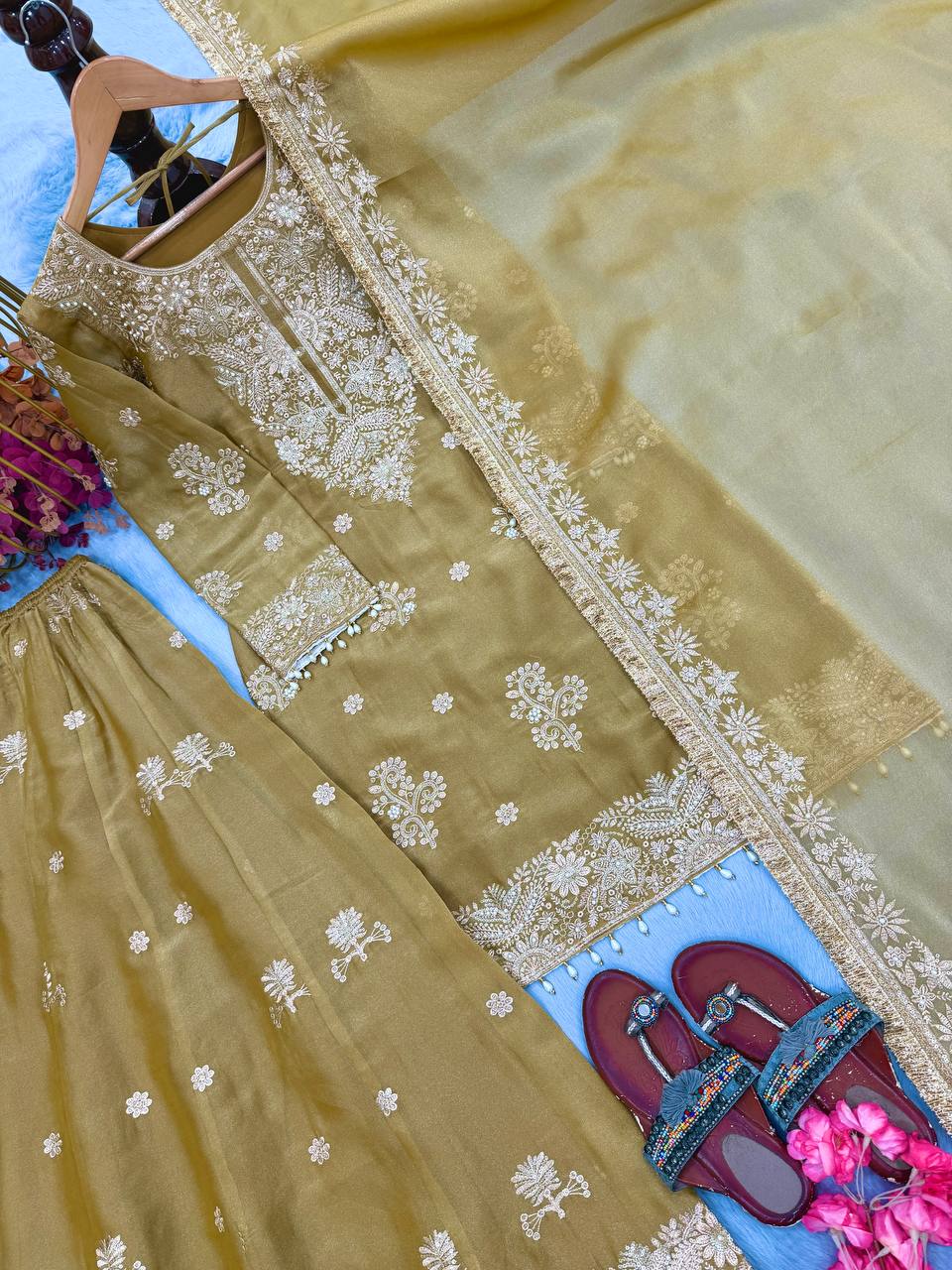 Launching New Đěsigner Party Wear Look Pur Nc Moss Silk Top & Palazzo With Dupatta