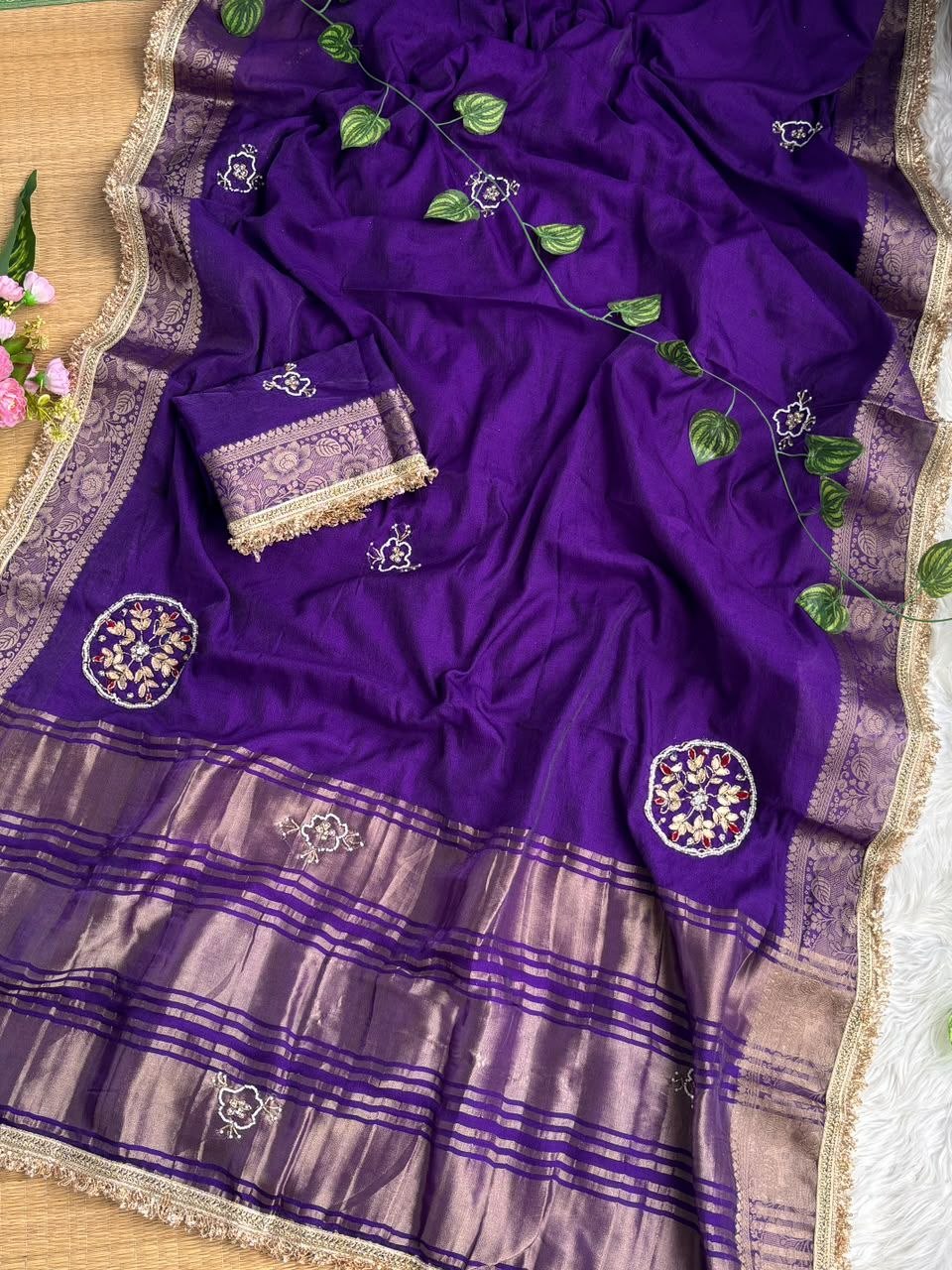 Very Soft nd elegant Rich look fendy sartin fabric saree