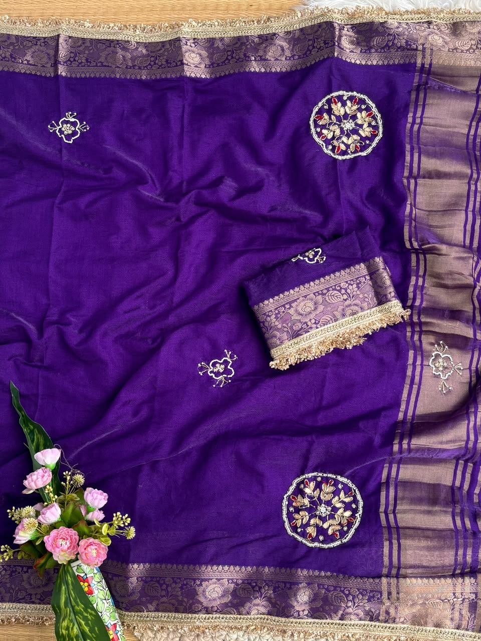 Very Soft nd elegant Rich look fendy sartin fabric saree