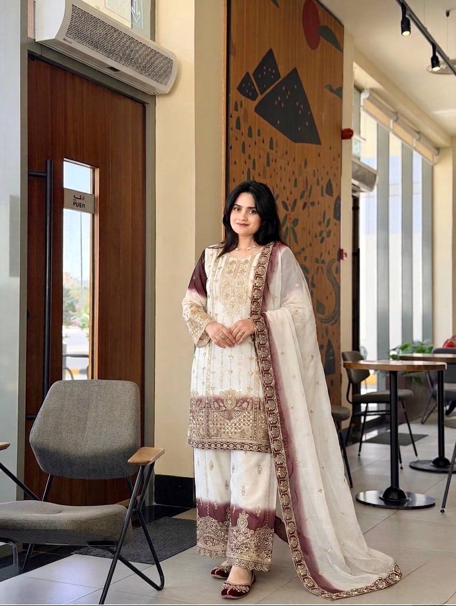 Launching New Đěsigner Party Wear Look Pur Heavy Dual Tone Peding Star Georgette Top Plazzo & Dupatta