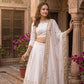 Sehen Sie umwerfend aus in diesem wunderschönen cremefarbenen Lehenga-Set