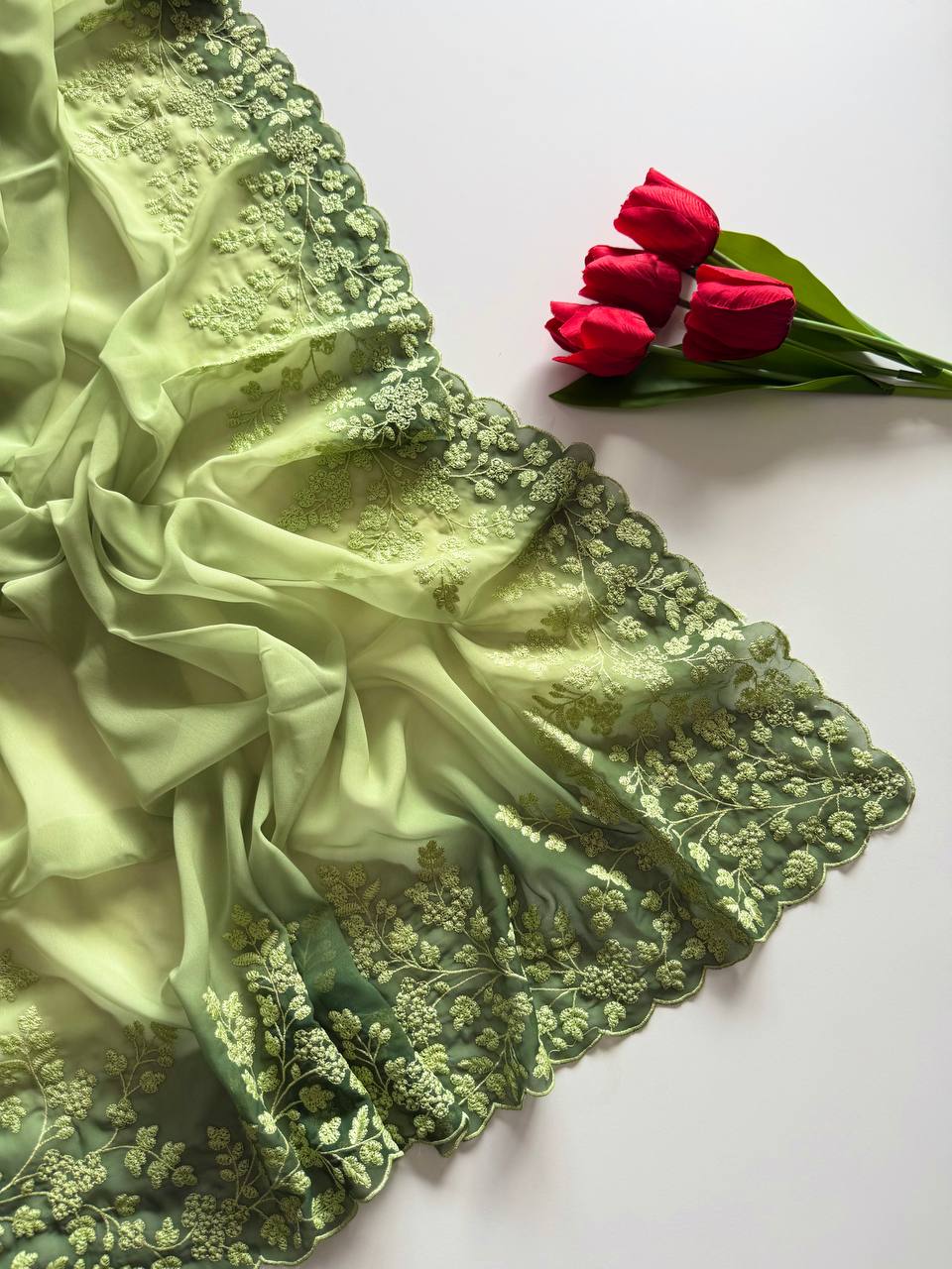 Soft & Flowing Georgette fabric saree