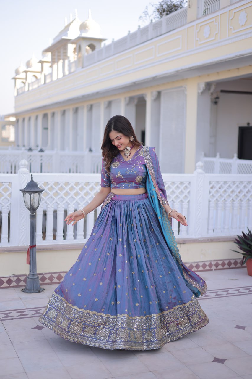 Sehen Sie umwerfend aus in diesem wunderschönen cremefarbenen Lehenga-Set