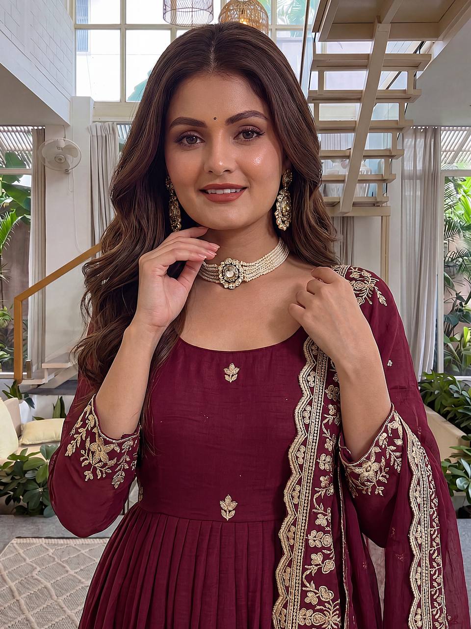 Royal Anarkali that speaks elegance in every thread gown