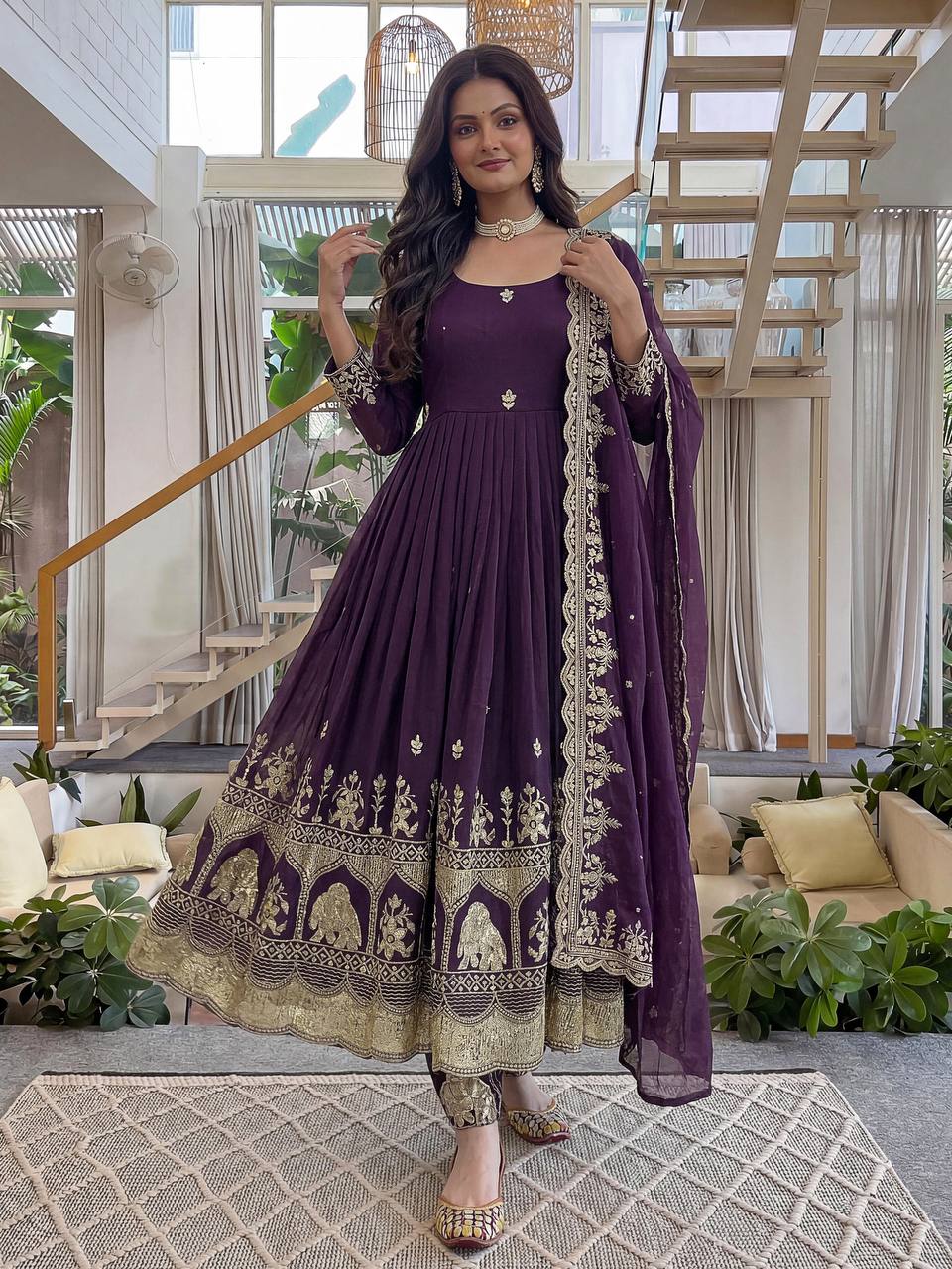 Royal Anarkali that speaks elegance in every thread gown