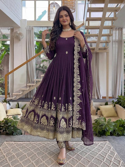 Royal Anarkali that speaks elegance in every thread gown