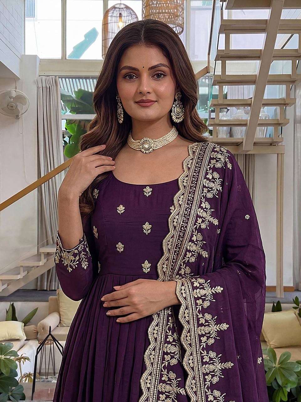 Royal Anarkali that speaks elegance in every thread gown