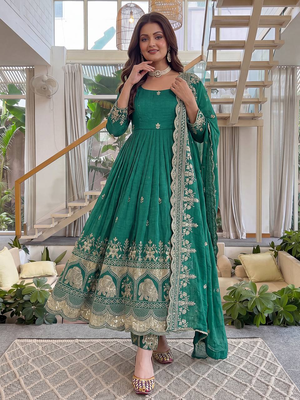 Royal Anarkali that speaks elegance in every thread gown