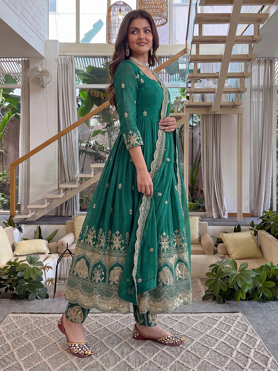 Royal Anarkali that speaks elegance in every thread gown