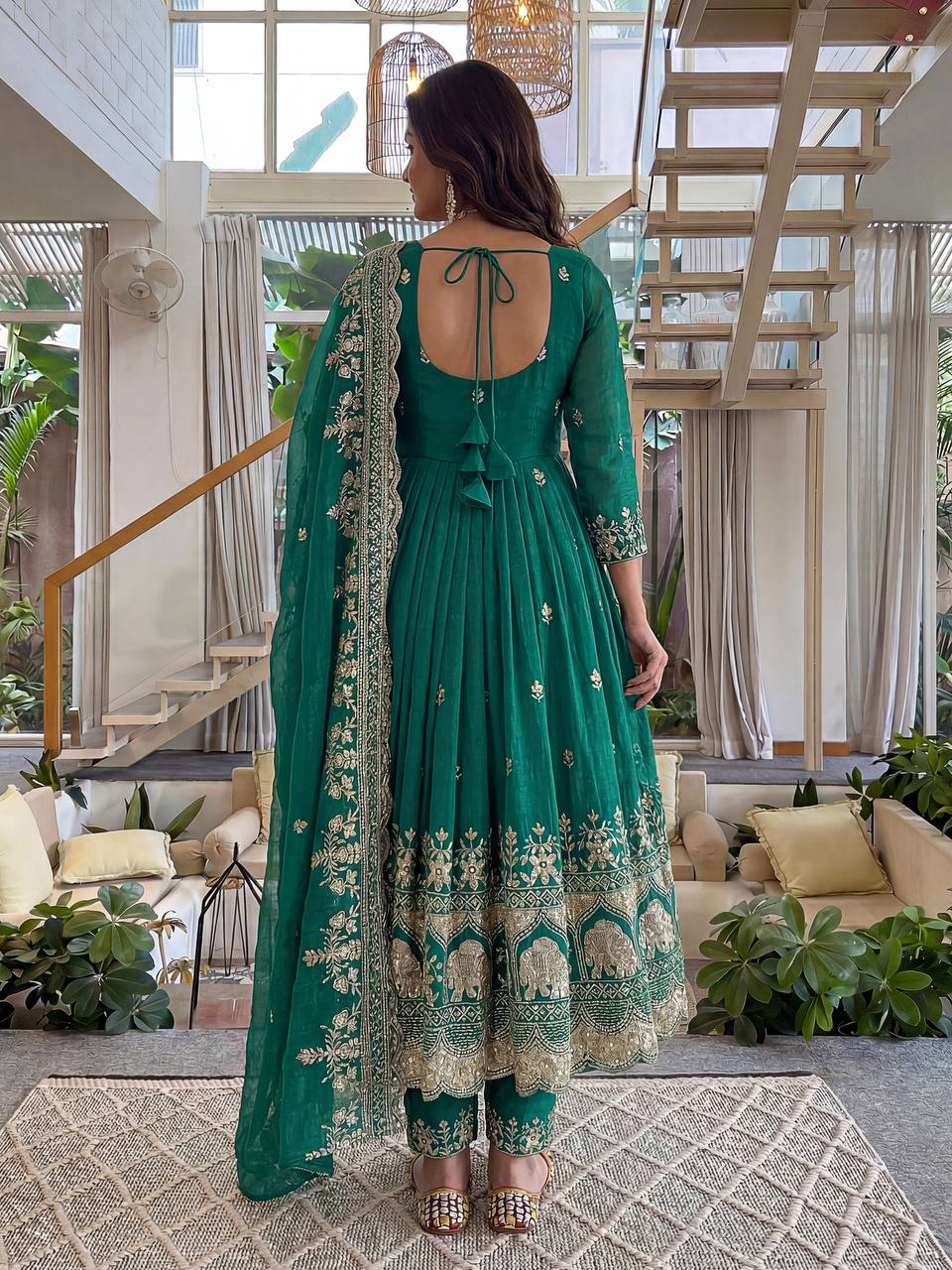Royal Anarkali that speaks elegance in every thread gown