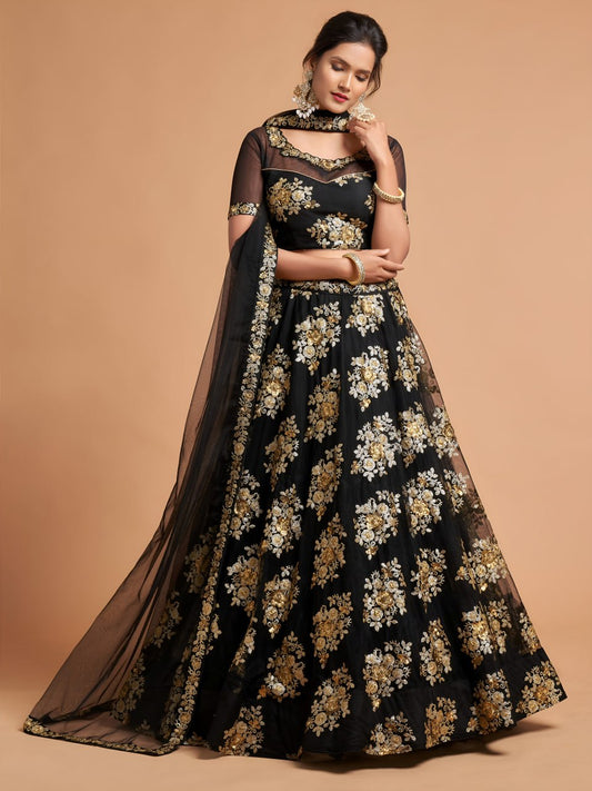 Sehen Sie umwerfend aus in diesem wunderschönen cremefarbenen Lehenga-Set