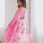 Sehen Sie umwerfend aus in diesem wunderschönen cremefarbenen Lehenga-Set