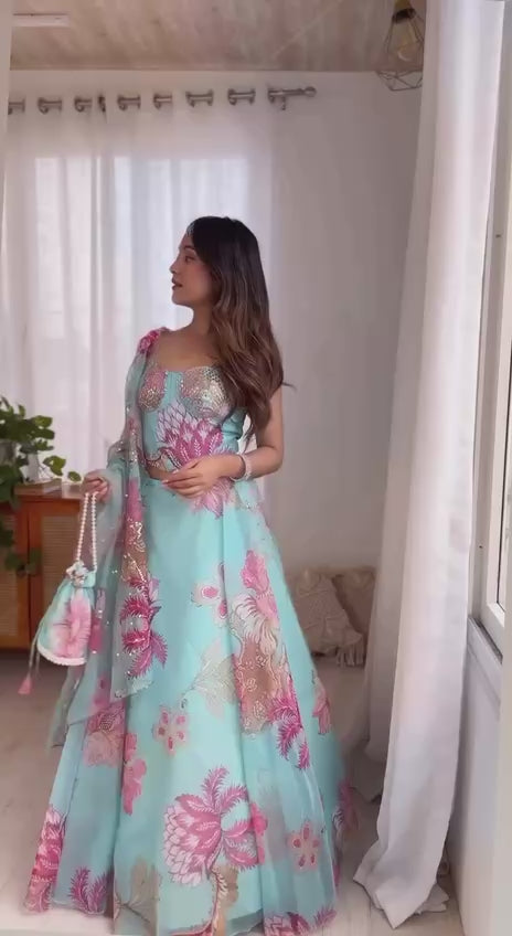 Sehen Sie umwerfend aus in diesem wunderschönen cremefarbenen Lehenga-Set