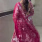 Sehen Sie umwerfend aus in diesem wunderschönen cremefarbenen Lehenga-Set