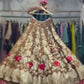 Sehen Sie umwerfend aus in diesem wunderschönen cremefarbenen Lehenga-Set